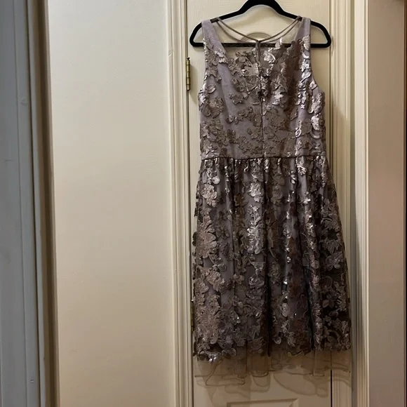 Vera Wang sequin silver cocktail dress size 14 - Picture 5 of 15